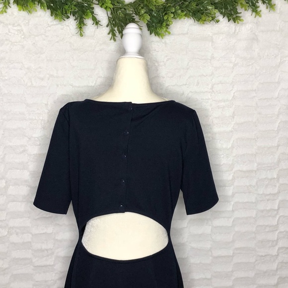 Club Monaco Dresses & Skirts - Club Monaco Navy cutout back button dress